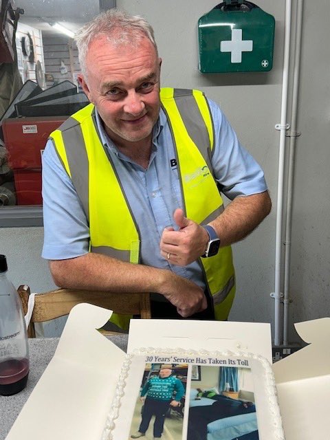 Balloo_Hire's tweet image. 🎉𝐇𝐨𝐨𝐫𝐚𝐲! 𝐂𝐞𝐥𝐞𝐛𝐫𝐚𝐭𝐢𝐧𝐠 𝟑𝟎 𝐈𝐧𝐜𝐫𝐞𝐝𝐢𝐛𝐥𝐞 𝐘𝐞𝐚𝐫𝐬!🎈

Join us in celebrating our Omagh Depot Manager Matt Devlin on reaching this incredible #milestone – 
Three decades of leadership, dedication, &amp;amp; hard work! 🚀

#30YearsOfService #EmployeeAppreciation