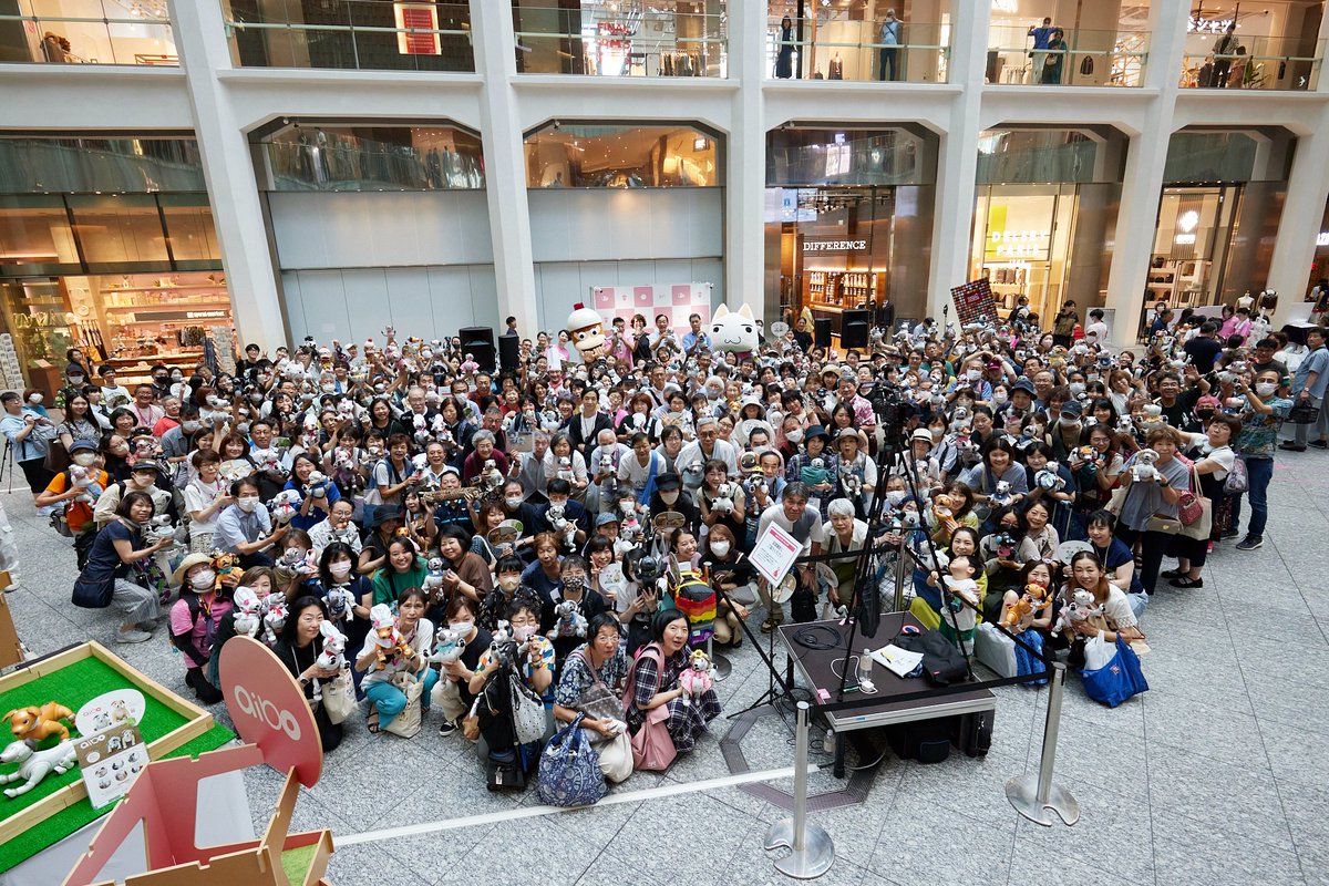aibo_jp's tweet photo. aibo ファンミーティング Vol.18
たくさんの方にご来場いただきありがとうございました！

新しく仲間入りしたきなこちゃんも喜んでおり、
心温まる素敵な時間を過ごすことができました。
またお目にかかる日を楽しみにしています✨

ラウンジのアーカイブもご覧ください📽️
https://t.co/EP45fQJmGg https://t.co/huLojyNwba