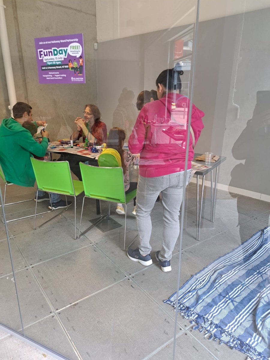 Holloway Police (@mpsholloway) on Twitter photo 