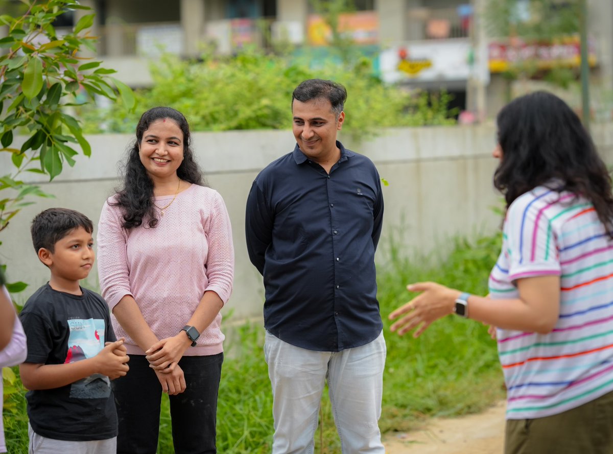 aditiraval's tweet image. Thank you Alka Mehta &amp;amp; Family for inviting us and being a part of #MissionTMTrees 🌴🌳Do share pictures of your baby tree every year with the hashtag #MyBabyTree 🙌🏼🌳I am thankful to @AmdavadAMC for free plantation support to Amdavadis 😀