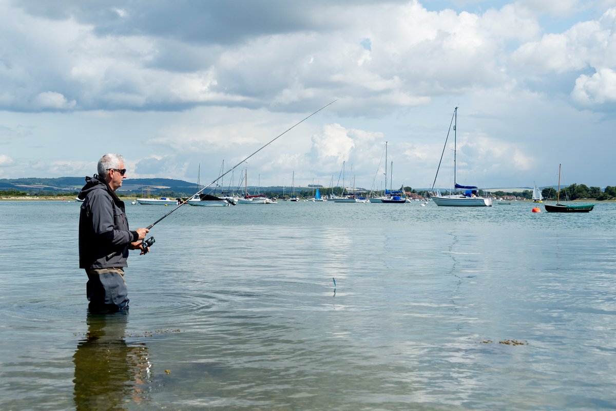 🎣Calling recreational sea fishers/anglers!🎣

Catchwise is an exciting new survey of sea angling aiming to collect important insights into recreational sea fishing – both along the shore and at sea.

Take part here:
linktr.ee/catchwise

📸Paul Adams I Harbour Images
