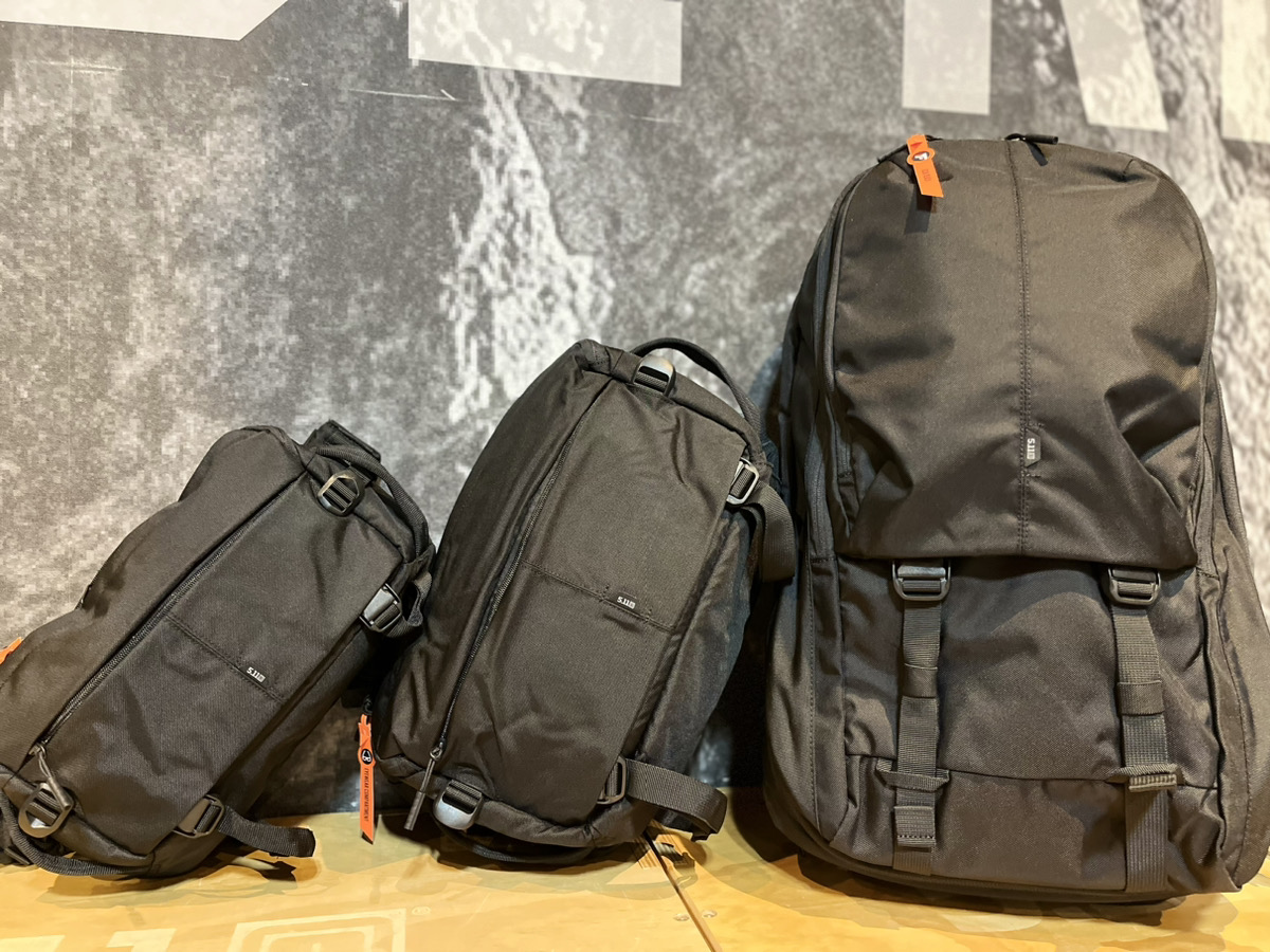 511_tky's tweet photo. ✅5.11定番のRUSHシリーズやシンプルデザインで人気のLVシリーズが再入荷
✅新作パッチも入荷!!ポーチも種類豊富に再入荷致しました☺️
入荷商品の情報は、続々アップしていきますのでお見逃しなく✨
スタッフ一同、お待ちしております💁♀️💁♂️
#511tactical
#511japan
#511タクティカル https://t.co/BlFuDwNQRd