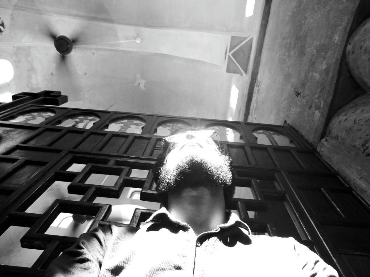 botrehan_'s tweet image. Explore fresh perspectives with &quot;Another Way of Seeing Things&quot; personal photography, unveiling unique angles of everyday beauty. #PersonalPhotography #FreshPerspectives #VisualExploration