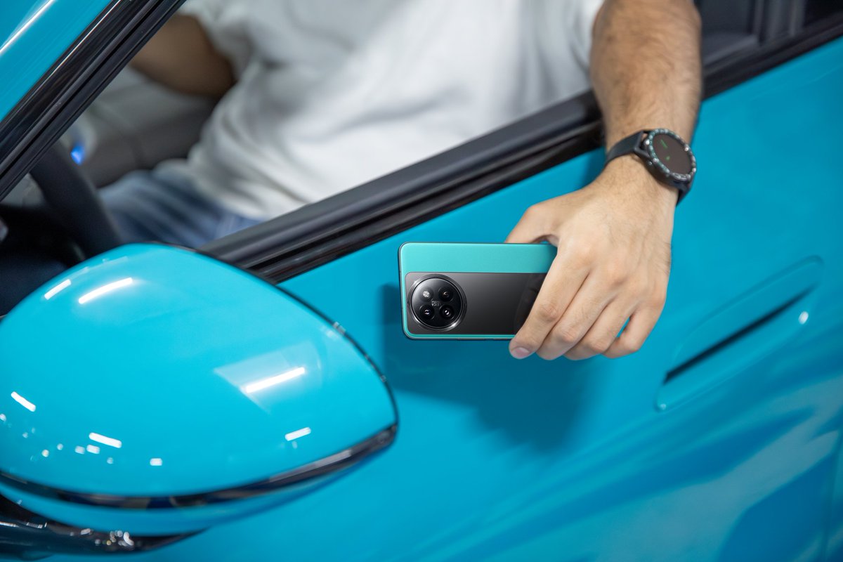 sandeep9sarma's tweet image. My favourite new color from the Limited Edition #PandaDesign #Xiaomi14Civi is the #AquaBlue

Looks amazing especially with paired with the Aqua Blue #XiaomiSU7

Hit like and RT if you agree!