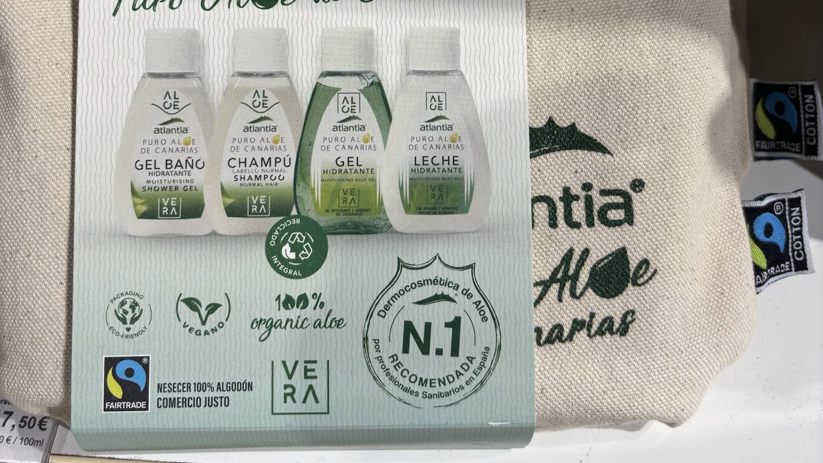 EquiMercado's tweet photo. Pensábamos que alguna empresa tb usaba el Aloe Vera de #ComercioJusto para su #CosmeticaNatural pero es solo el neceser… bienvenido sea!!! Cada gesto apuntando al Comercio Justo es una gran noticia! Felicidades #Atlantia https://t.co/cqVnua98f8