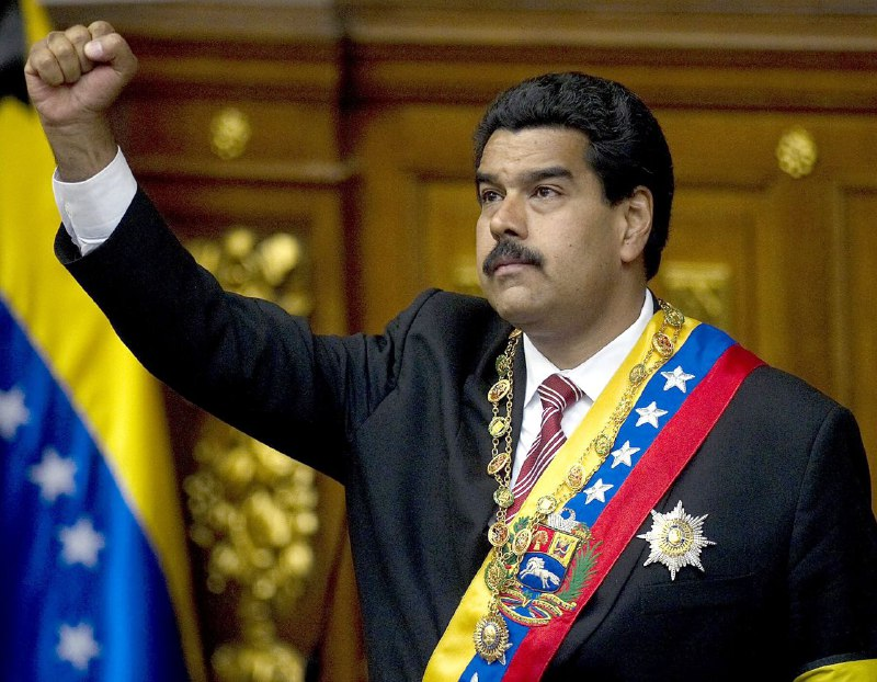 🇻🇪 Nicolás Maduro terpilih kembali sebagai Presiden Venezuela.

Ia mengalahkan lawannya yang didukung CIA, Gonzalez.

Maduro tidak mengizinkan perusahaan minyak mengeksploitasi minyak Venezuela dengan harga rendah.