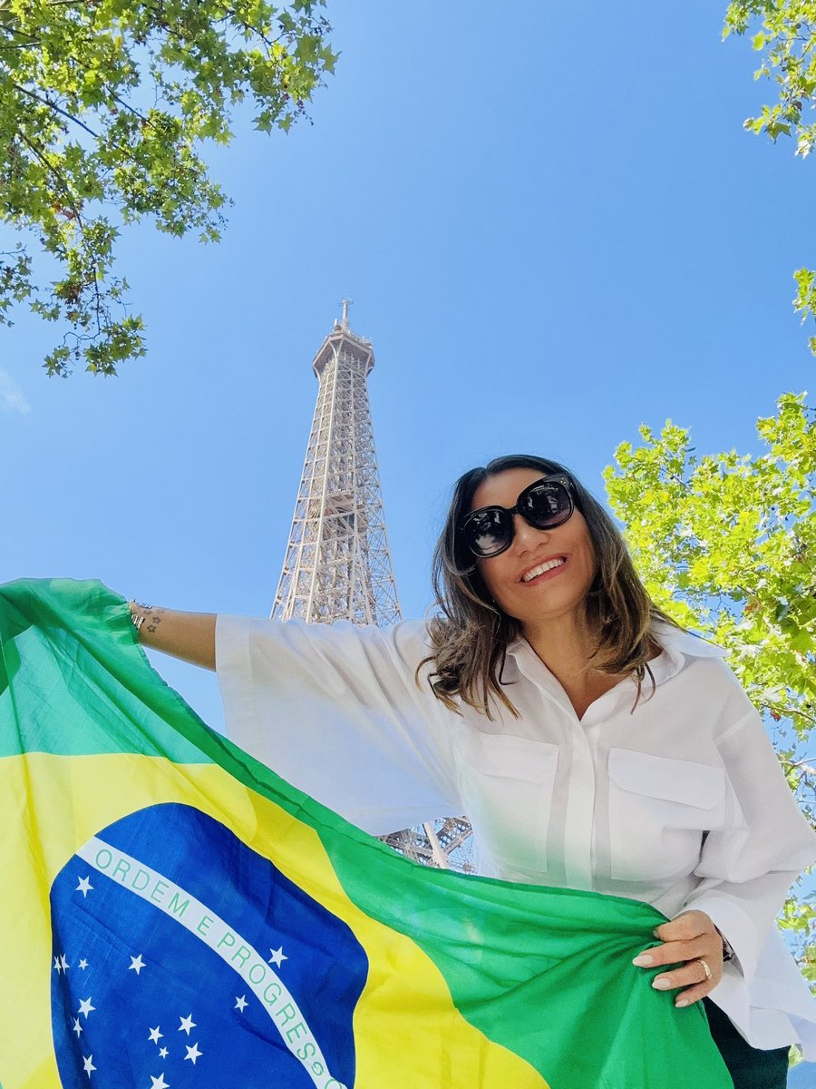 De volta ao Brasil, deixamos em Paris todo amor e carinho para nossos atletas. Dedicação e determinação que nos enche de orgulho. Com medalha ou sem medalha todos já são vitoriosos. 
Manda Brasa <a href="/timebrasil/">Time Brasil</a> !!! Seguimos acompanhando vocês aqui de casa. 🇧🇷