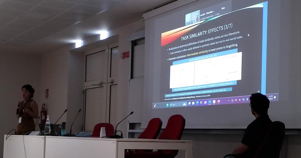 sfolk_data's tweet photo. @CoLLAs_Conf
#collas2024

Tutorial - I

Theoretical Advances in Continual Learning

Speaker: Itay Evron &amp; Jin Hwa Lee https://t.co/9Nc2IcBFe9