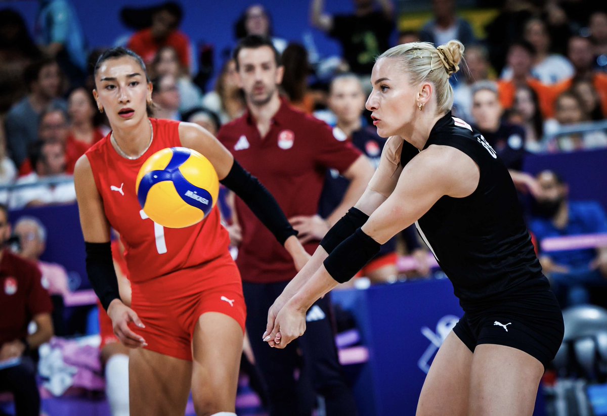 𝐁𝐢𝐳 𝐛𝐢𝐭𝐭𝐢 𝐝𝐞𝐦𝐞𝐦𝐢𝐬̧𝐭𝐢𝐤. 😊

#FileninSultanları’ndan muhteşem geri dönüş! 💪

🇹🇷 Türkiye 3-2 Hollanda 🇳🇱

#Paris2024