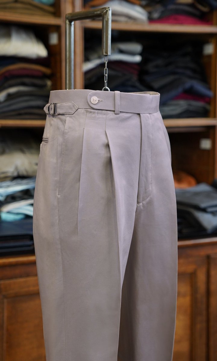 Aspen75008's tweet image. -15% en ligne et en boutique jusqu'au 1 aout inclus.

Retrouvez du coton léger, de la laine froide, du seersucker, ainsi que des mélanges à base de coton et de lin. Nos pantalons prêt-à-porter sont toujours taille haute et dans une coupe droite.

aspen-clothing.com