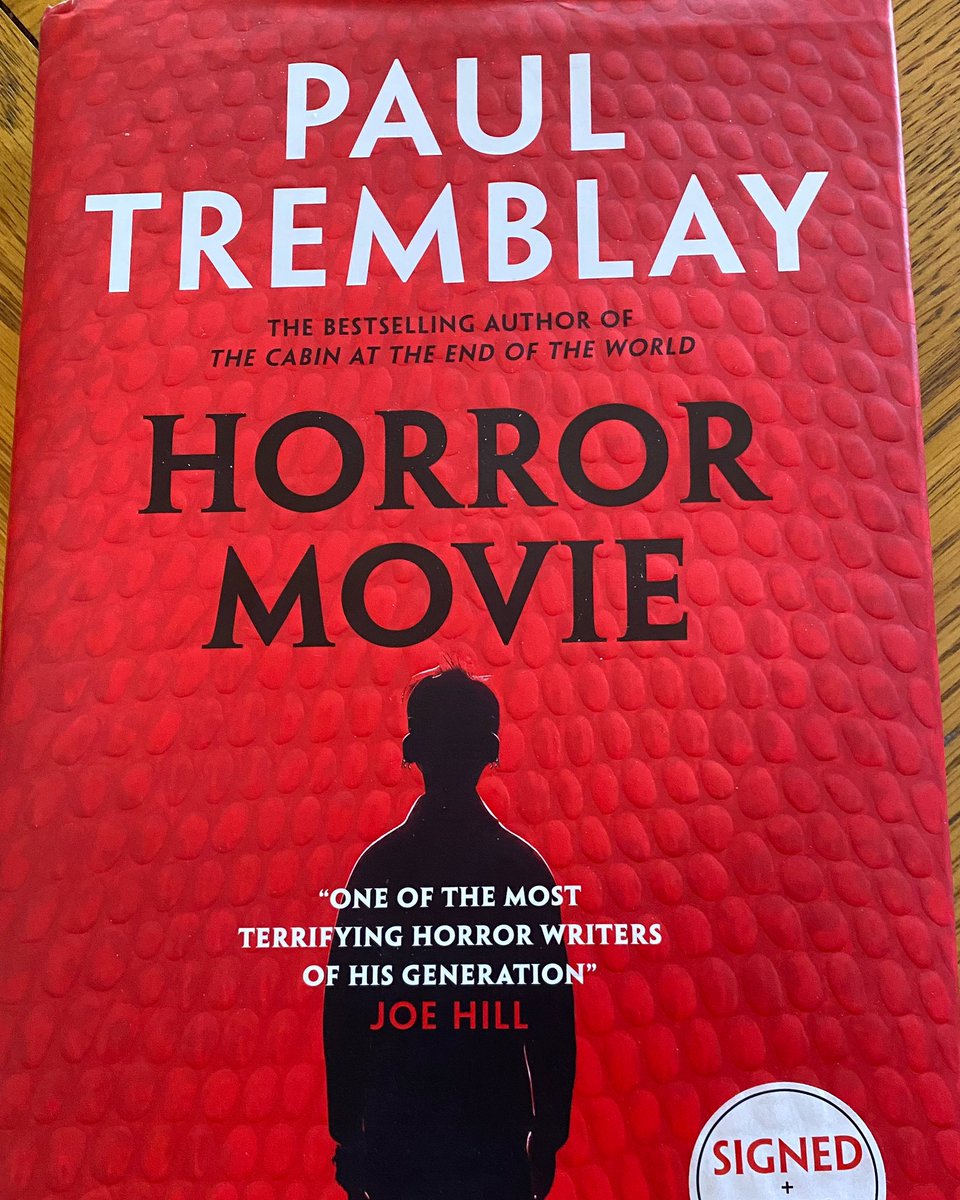 Just finished reading this fantastic and unsettling book by Paul Tremblay. Very creepy and a fascinating exercise in storytelling . I was hooked by the opening pages. Definitely worth a try for the horror fan. #horrornu #paultremblay
