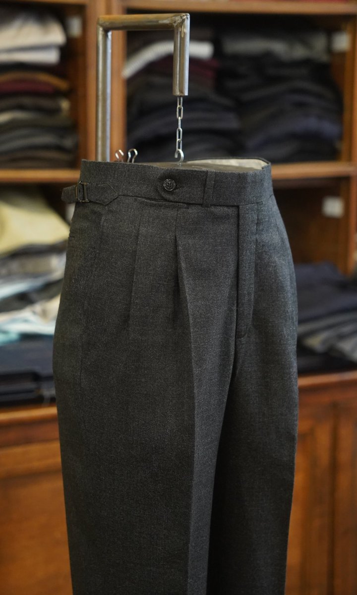 Aspen75008's tweet image. -15% en ligne et en boutique jusqu'au 1 aout inclus.

Retrouvez du coton léger, de la laine froide, du seersucker, ainsi que des mélanges à base de coton et de lin. Nos pantalons prêt-à-porter sont toujours taille haute et dans une coupe droite.

aspen-clothing.com