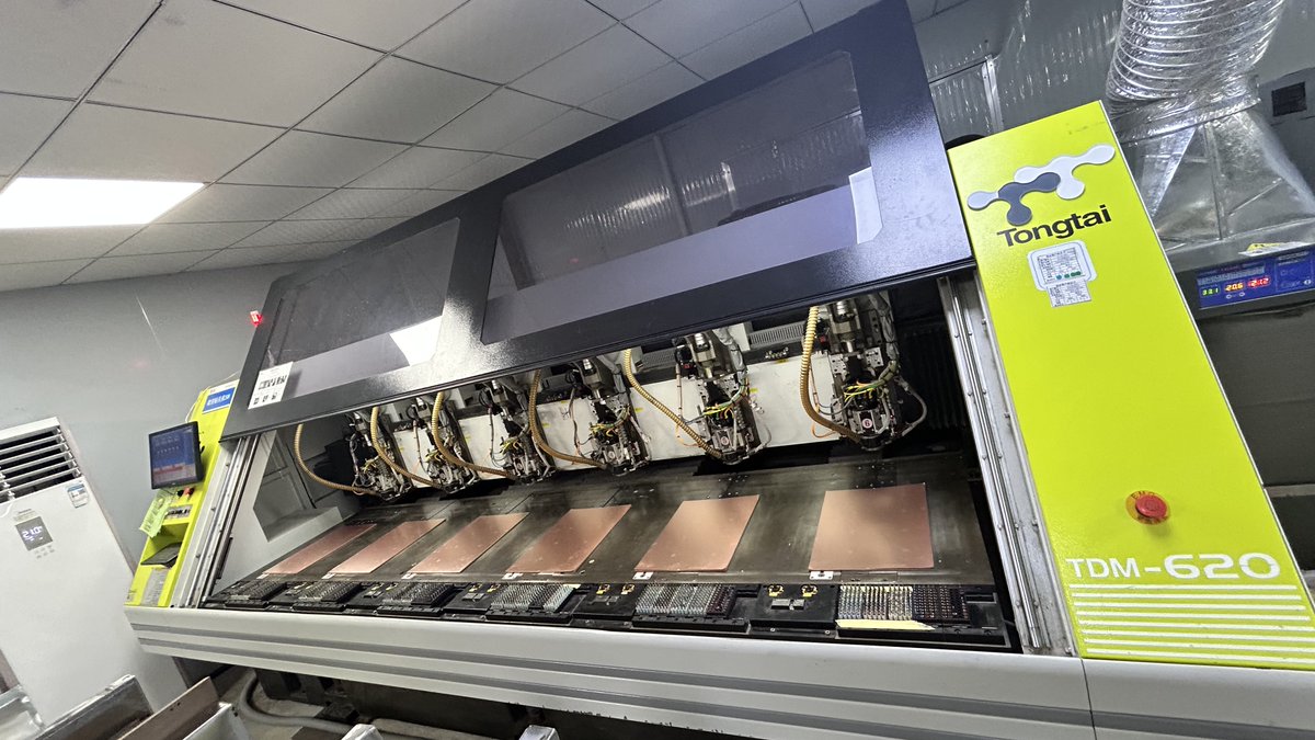 PcbBuy's tweet image. 【PCBBUY Factory】🛠️ Precision at its best! Check out the powerful drilling machines at PCBBUY's PCB factory, ensuring accuracy and efficiency in every board we produce. 

Link to custom: pcbbuy.com/?d=WTW01
 
🚀 #PCBBUY #PCBManufacturing #Innovation