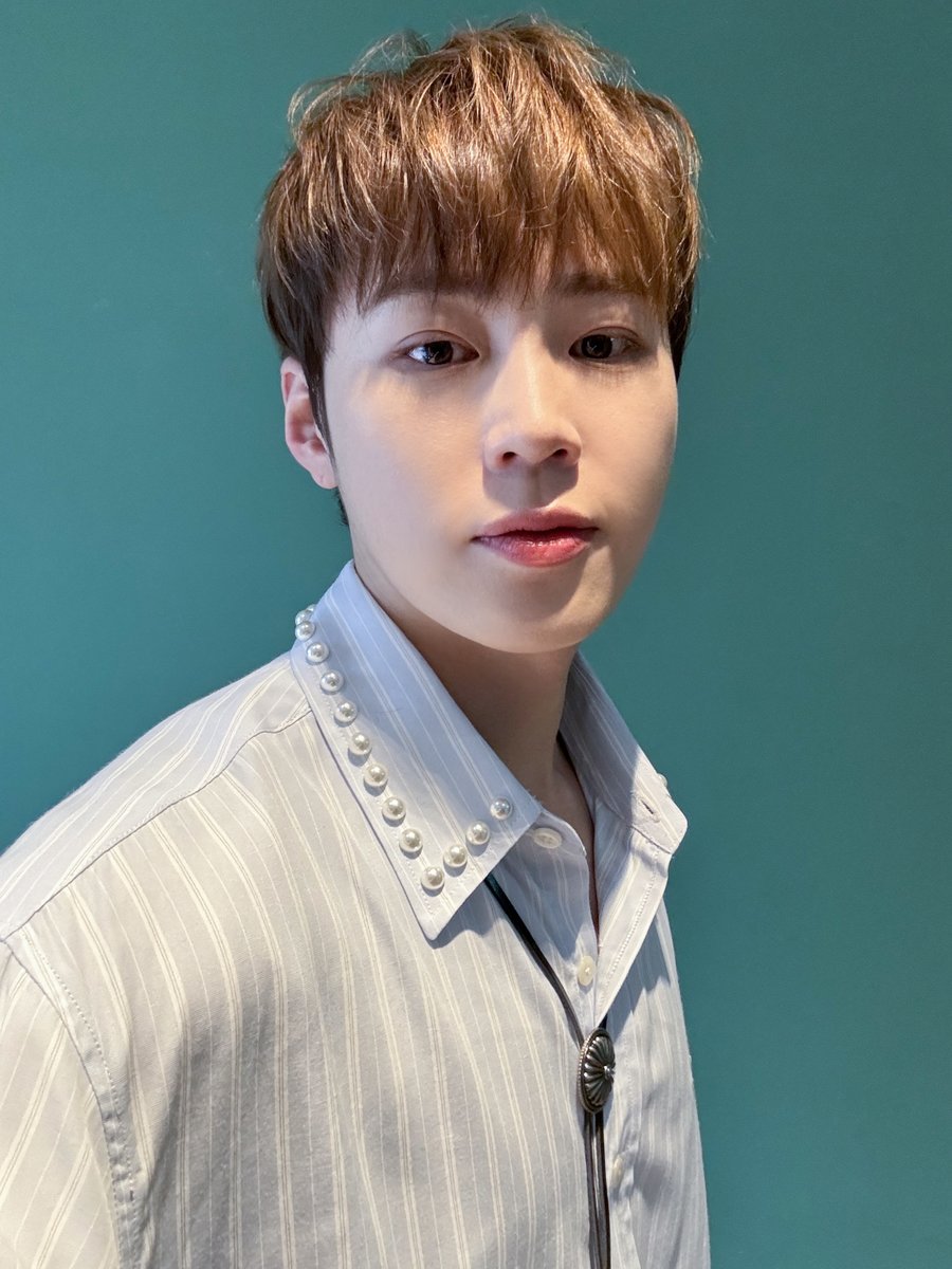 [#하성운] ⏰  

잠시 후 8시 50분! JTBC <한블리 (한문철의 블랙박스 리뷰)>에 하성운이 출연합니다📺  
베스트 드라이버 성운이의 나들이! 안전벨트 착용 완료~ 본방사수하러 가요🚘 

#HASUNGWOON #한블리