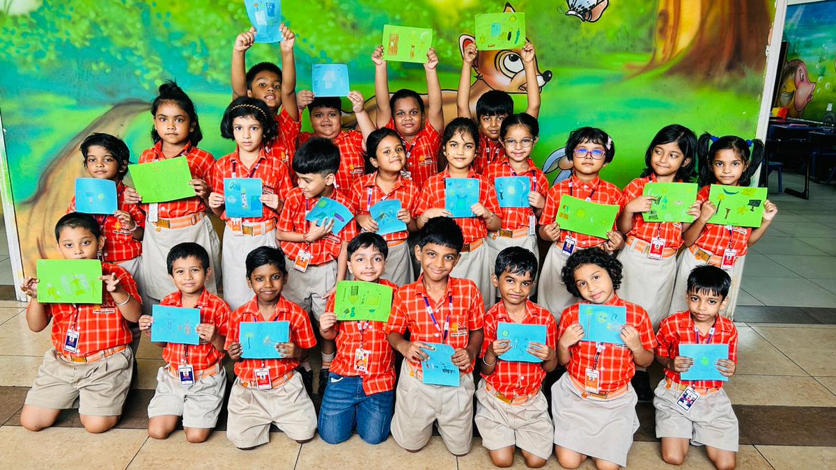 SAI_Edu_In's tweet photo. To enhance their learning experience, they engaged in a creative activity, illustrating vocabulary words from the story and imagining a scenario with a power cut. It was a fun and engaging way to understand the role of electricity.
#FunWithReading #EnglishAdventures https://t.co/oM6drkq9sw