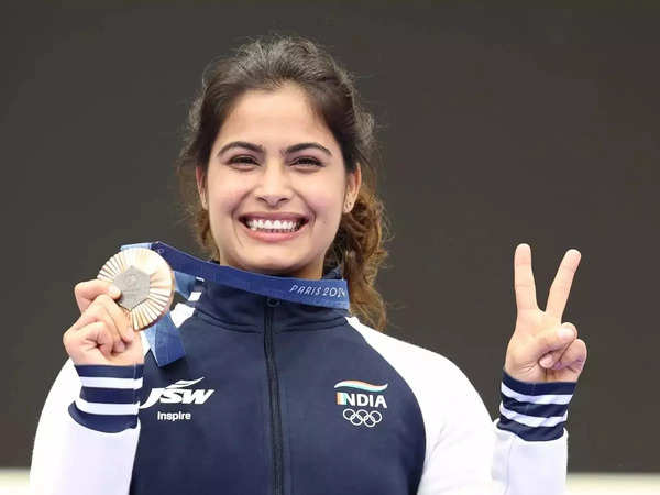 IndiaAtParis's tweet photo. 🚨 Bronze medallist Manu Bhaker and Sarabjot Singh qualify for 10m air pistol mixed final

Follow @IndiaAtParis for more Olympics updates. 

#ManuBhaker #IndiaAtParis24
#Olympics2024 https://t.co/oPSJCRB0Jb