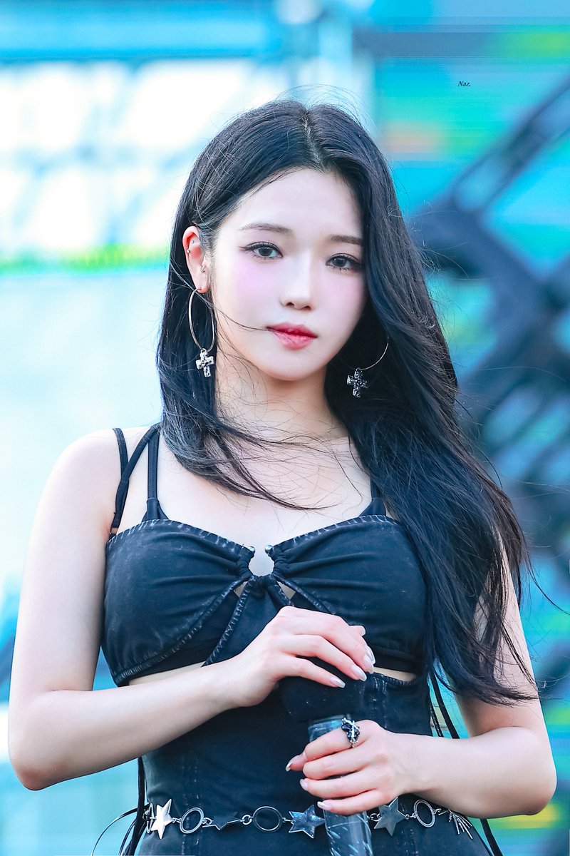 Naz_981123's tweet photo. 240727

🌪️💦

#노지선 #RohJisun 
#프로미스나인 #fromis_9 https://t.co/Y659i6uYvI