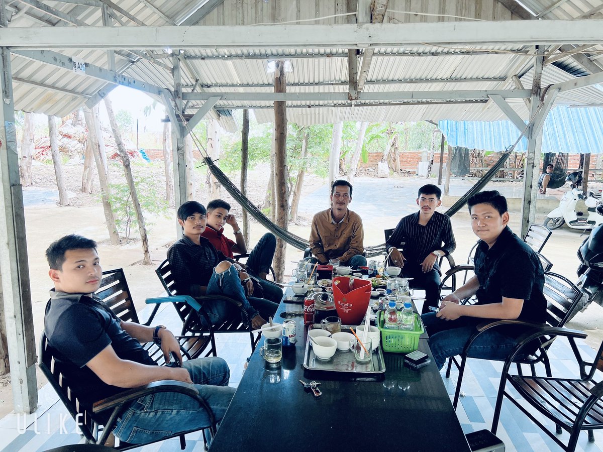 viddaa735's tweet photo. យូរៗជុំបងប្អូនម្ដង https://t.co/AveyfpSZ6J