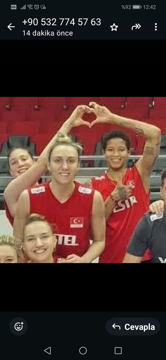 Ne_zi_he's tweet photo. Harikasınız kızlar. ❤️❤️❤️#FileninSultanları #VARGAS https://t.co/vX1HsaQ0Ah