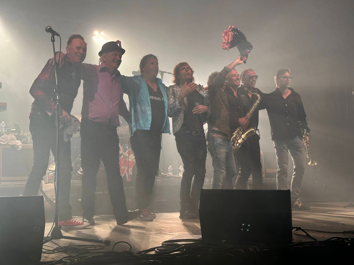 TerrFest's tweet photo. Les Fortune Tellers nous ont régalés 🤩🎸🤘

#terrfest2024 https://t.co/HoNJemf2uW