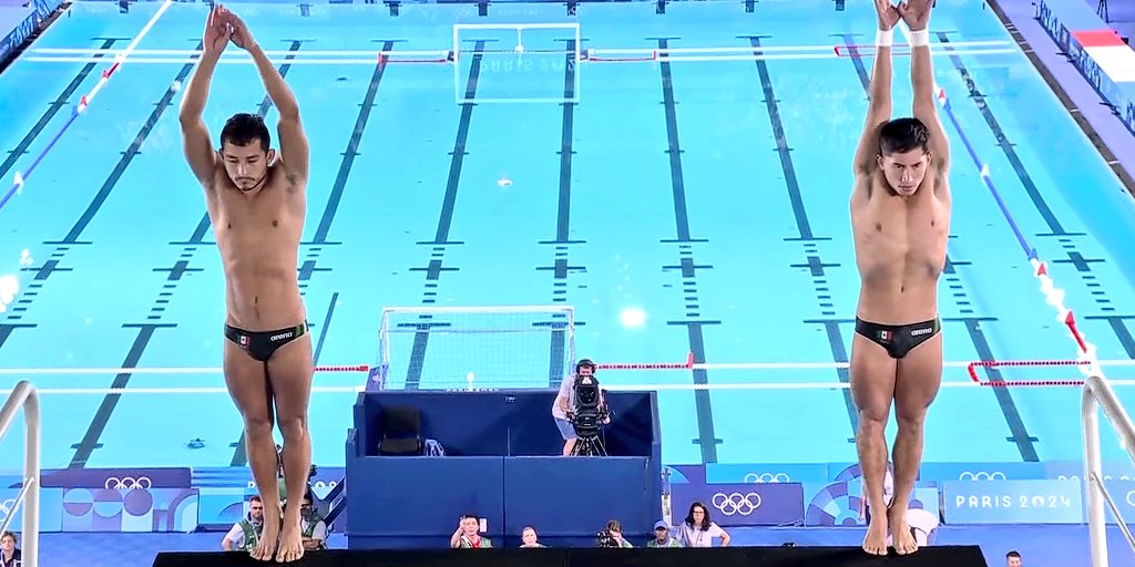 MLosAngeles2028's tweet photo. ¡Cuarto lugar para México 🇲🇽👏!
Randal Willars 🇲🇽 y Kevin Berlín 🇲🇽 logran el 4️⃣° lugar en la Final de Clavados Sincronizados Plataforma 10m 🌊 
Nos tuvieron al filo del sillón hasta el último clavado
Buen trabajo chicos 😁 https://t.co/SB5QoTrh3x