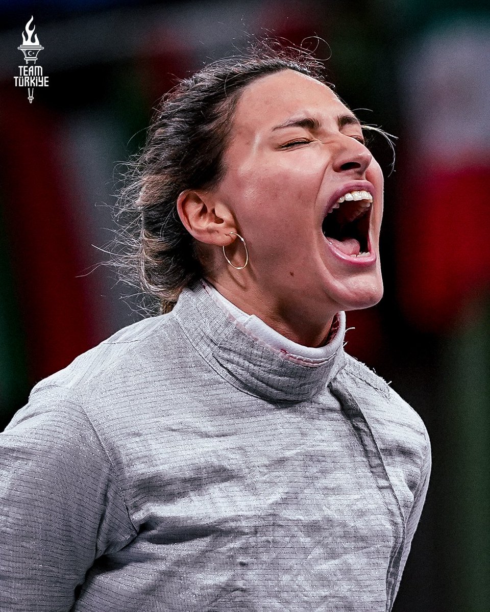 🤺Kariyerinin ilk olimpiyat mücadelesinden galibiyetle ayrılan Nisanur Erbil'in sevinci🇹🇷