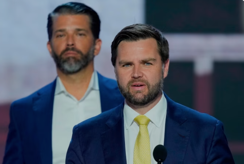 ethanmarten's tweet image. Weird. Sounds like Trump is going to replace Vance 
faster than he replaced Don, Jr.
#MAGAIsWeird #WeNotGoingBack #YesWeKam 
#BlueCavalry #DemsUnited #ProudBlue #DemVoice1 #ResistanceUnited #ONEV1 #DemCast