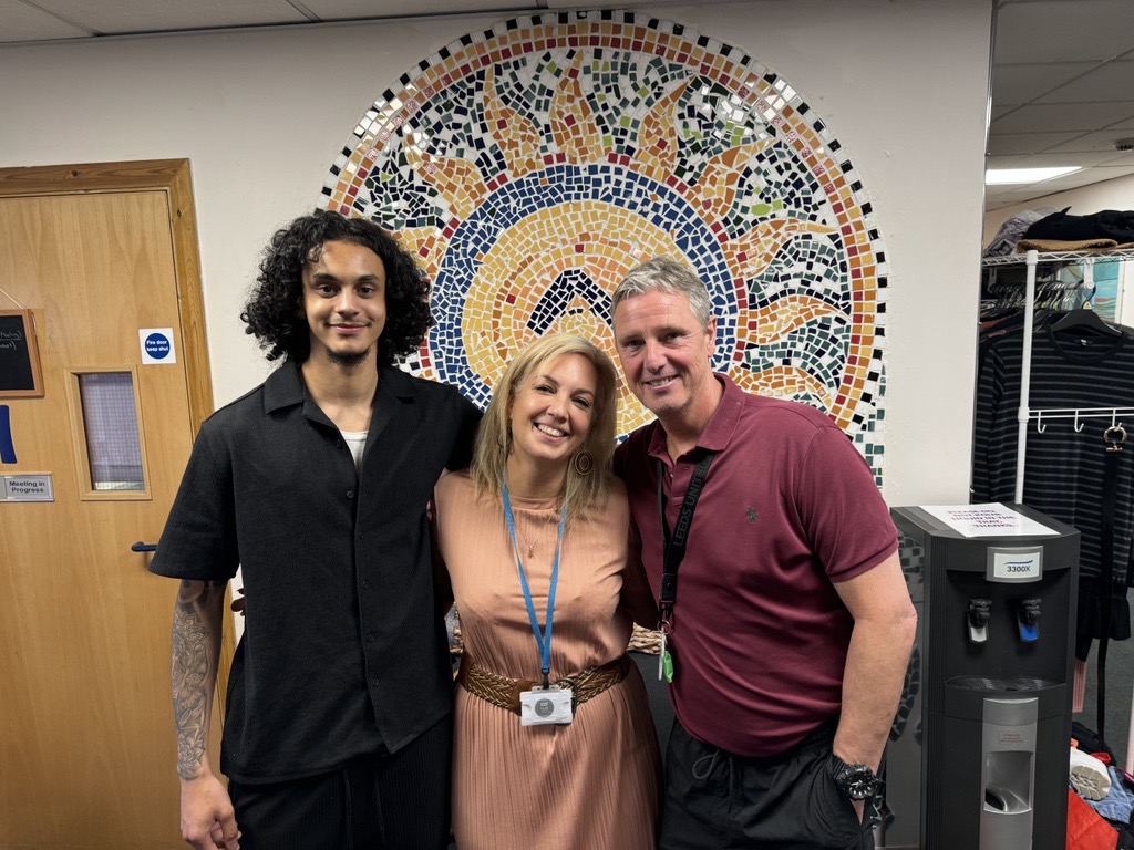 Twentyfive7 tweet media