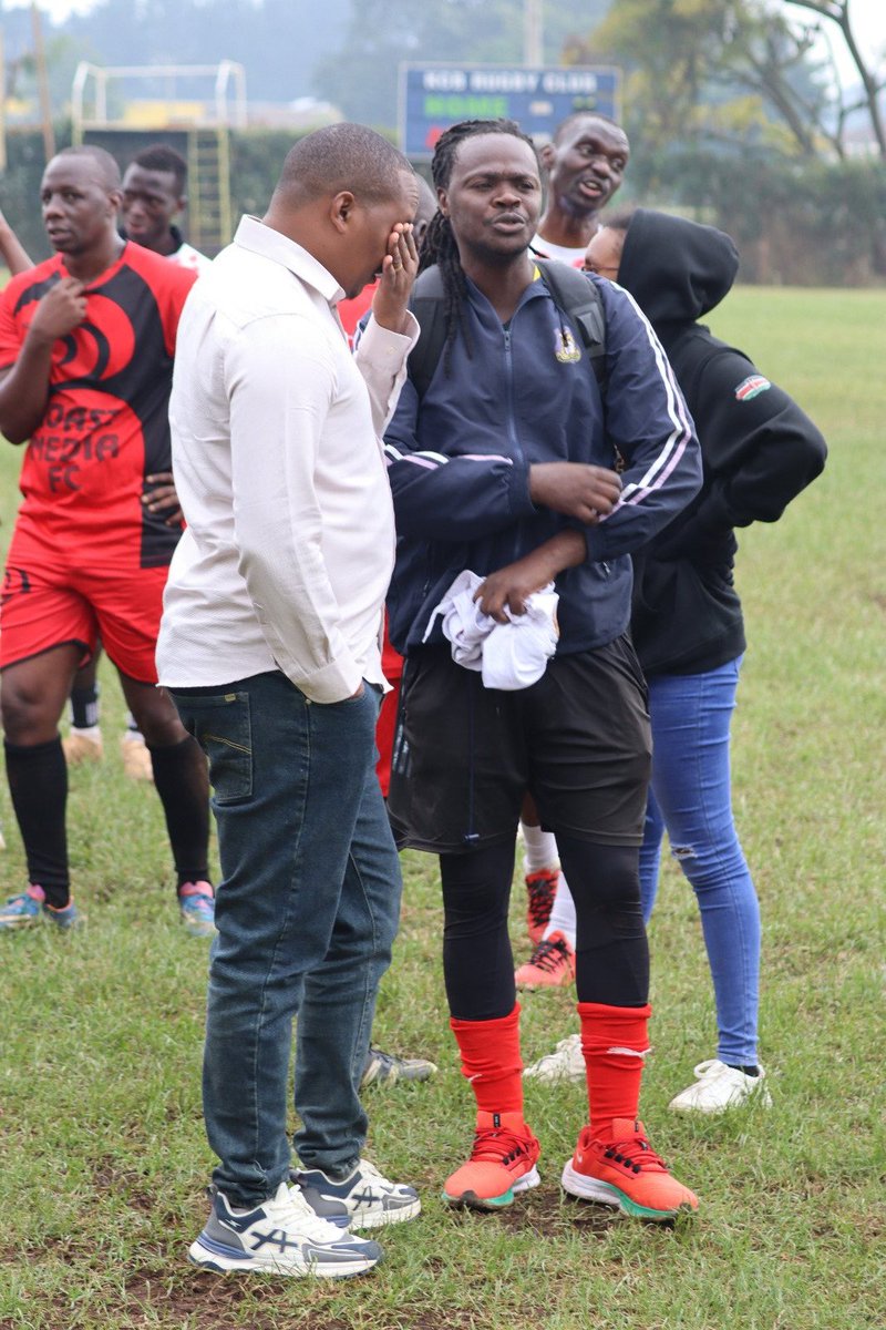 andengawaodinga's tweet photo. Was glad to meet some former colleagues in the world of sports and also journalism. Coach Rashid Ayub used to coach Congo Boys FC and also the now defunct Coast Stars.

Erick Ochieng NSL player &amp;also works @BarakaFmKe while @fmtalaki @citizentvkenya
Is also their chairman https://t.co/uUAMV5GH8n
