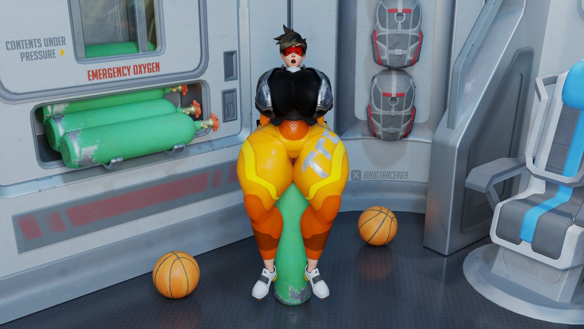 Overwatch Inflatioon Tracer was bit bored so she decided to have some fun with nearby air ...