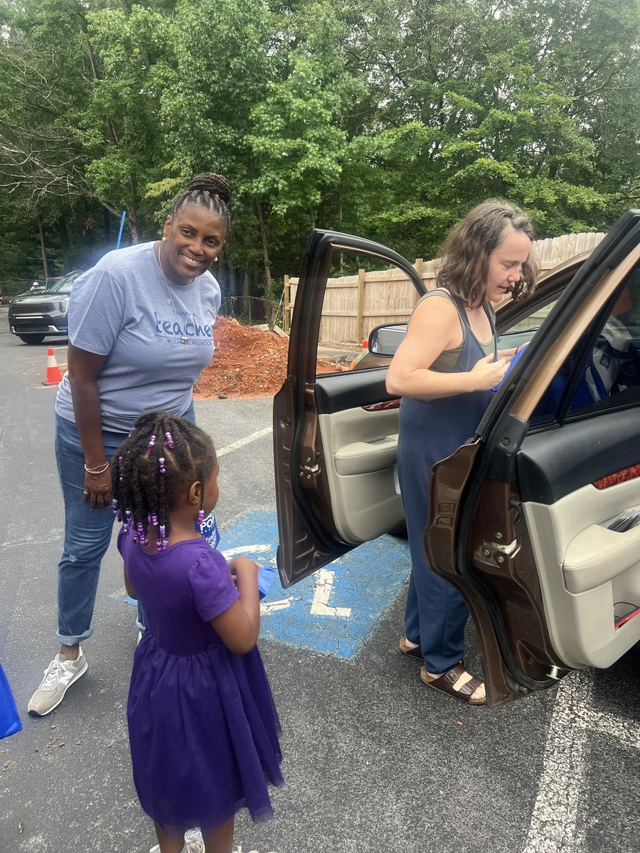 @atlantanewsfirst 
Teacher Back to School Supply Drive… where’s my story? This event happened yesterday! Thank God for Teachers! 
#teachersmatter