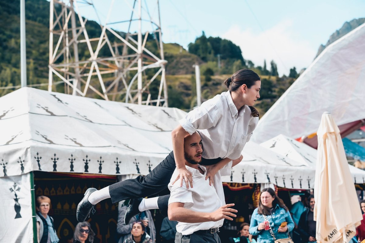 Muchas gracias a todas las personas que os habéis acercado a #ElMundoenSallent para disfrutar de su gastronomía, espectáculos y mercadillos.

Juntos hemos convertido nuestro rinconcito en los Pirineos en una hogar lleno de magia.✨ ¡Hasta el año que viene! ❤️

📸 @jaime_oriz