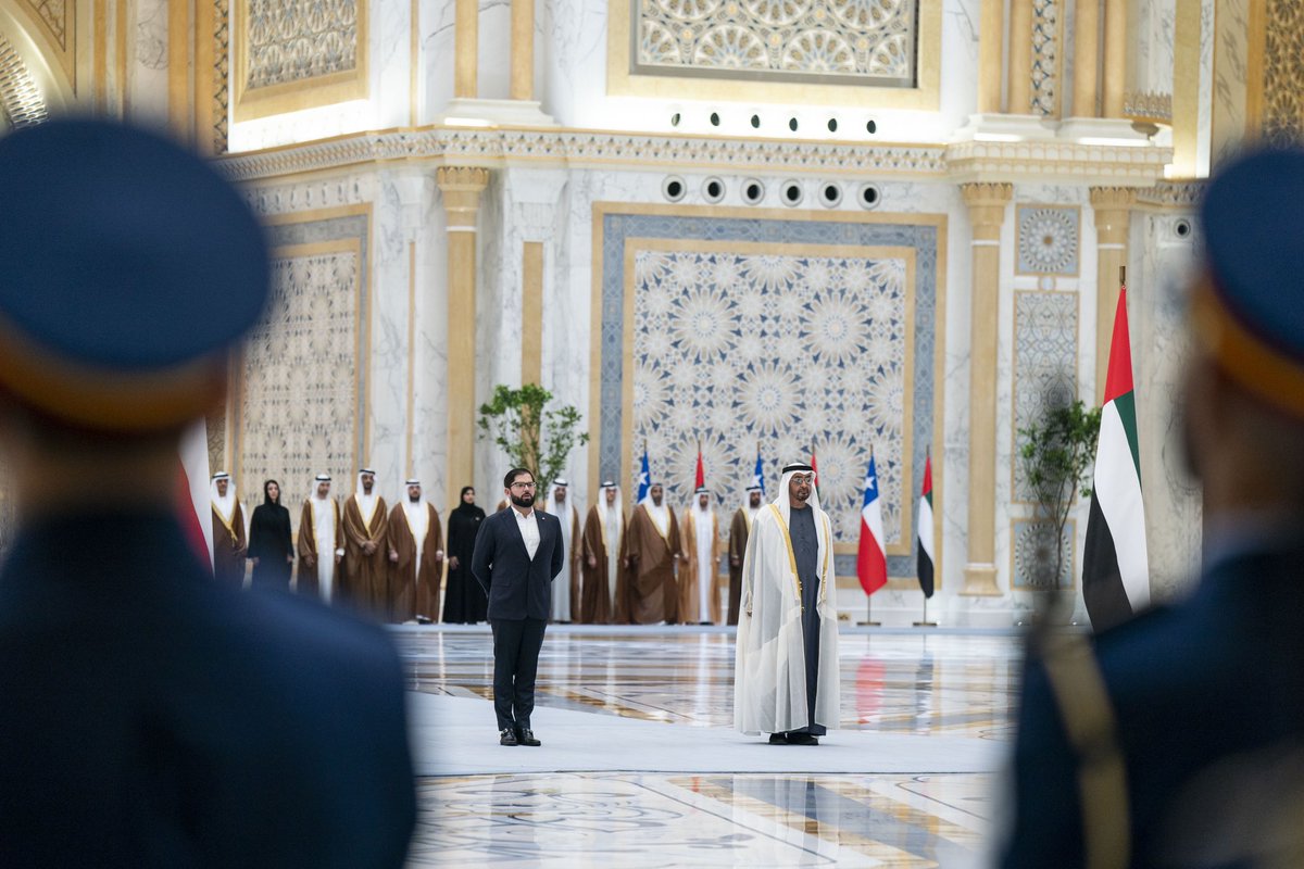 Grandes noticias para nuestro país! En nuestro encuentro con el Presidente <a href="/MohamedBinZayed/">محمد بن زايد</a> firmamos el histórico Acuerdo de Asociación Económica Integral (CEPA), el primero en su tipo entre Chile y un país árabe, que nos abre una nueva ventana de oportunidades en una región