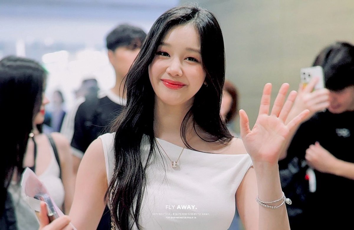 Flyaway0826's tweet photo. 240729

#베이비몬스터 #BABYMONSTER 
#파리타 #PHARITA https://t.co/e6Tib73gNT