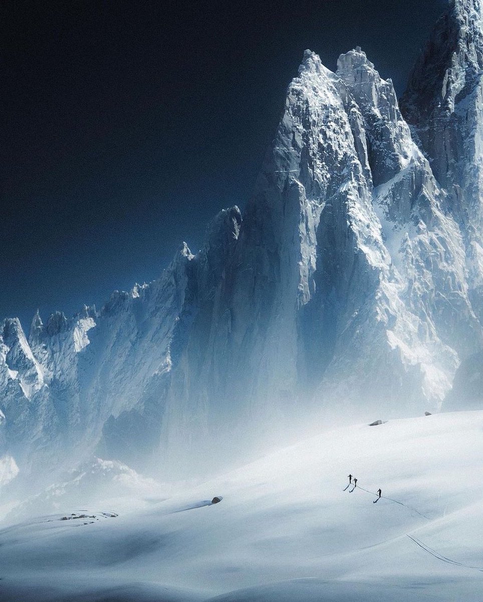earthcurated's tweet image. Chamonix-Mont-Blanc
