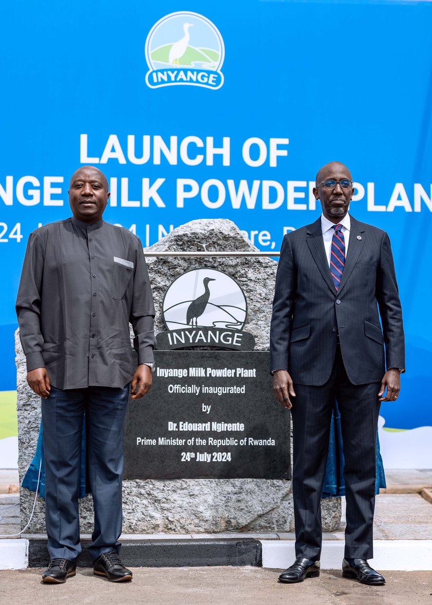 Lee_Fabricee's tweet photo. A week ago, I had the opportunity to attend the grand opening of the @AlwaysInyange Milk Powder Plant!

The plant is capable of processing 650,000 liters per day and is set to produce approximately 15,000 tonnes of milk powder annually.

#InyangeMPPLaunch #AgInfluencerRw #Agirite https://t.co/wgyYuaBUJI