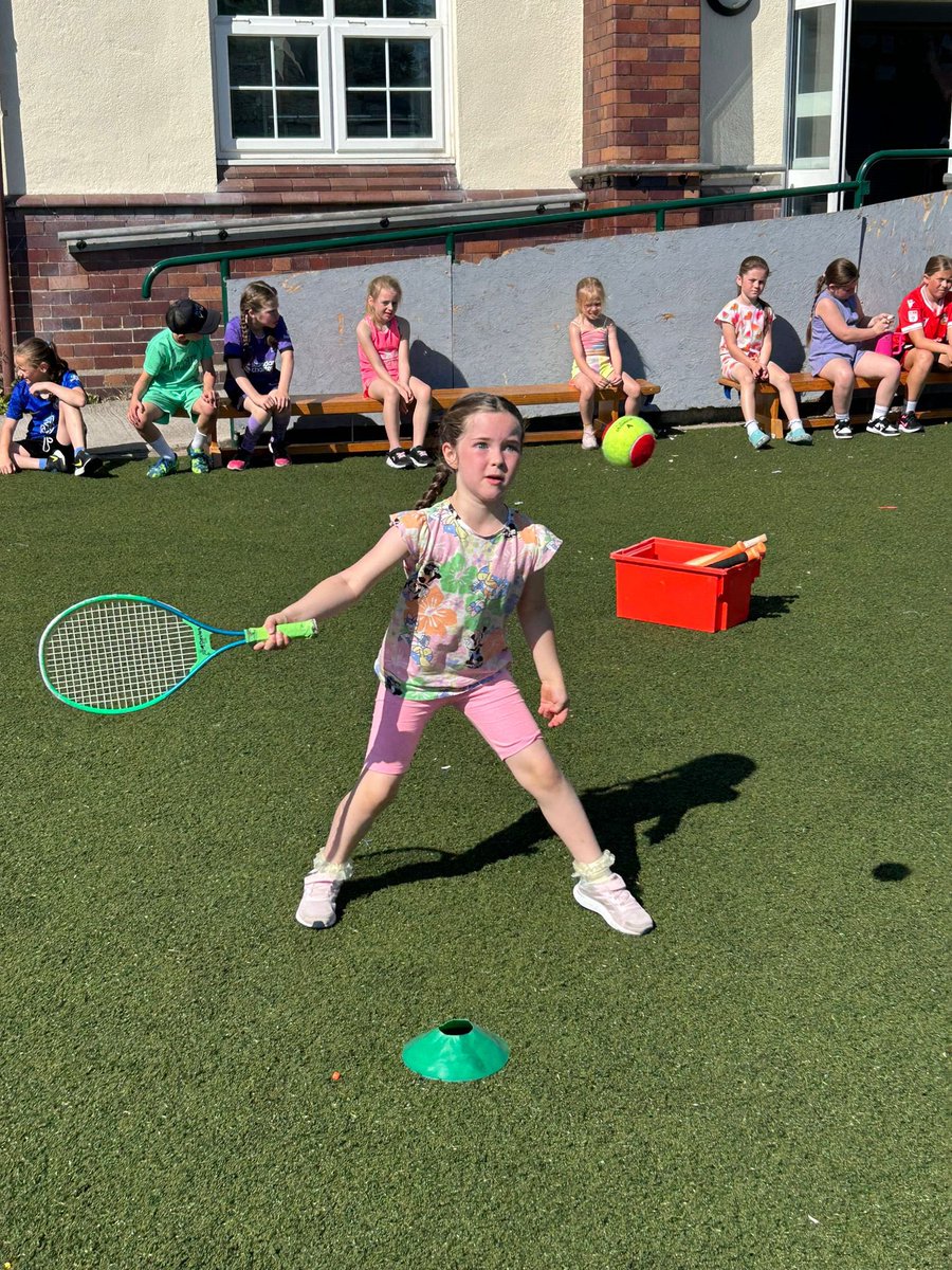 CCMPrimary's tweet photo. Fun in the sun #Edsential #ProgressiveSports https://t.co/BKAqDnVkqu