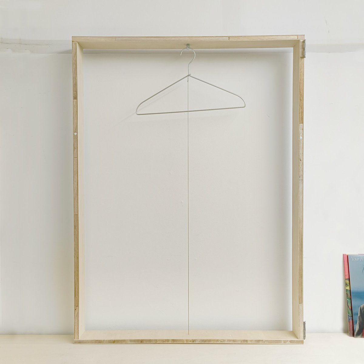 yousukekinoko's tweet image. ウェブショップを更新して、LIQUIDSTART展で使用したTシャツ什器、石とコンセントの彫刻を追加しました。石とコンセントの彫刻は作るのが大変で今後も数量かなり限られるのでこのタイミングにぜひ。storekinoko.stores.jp