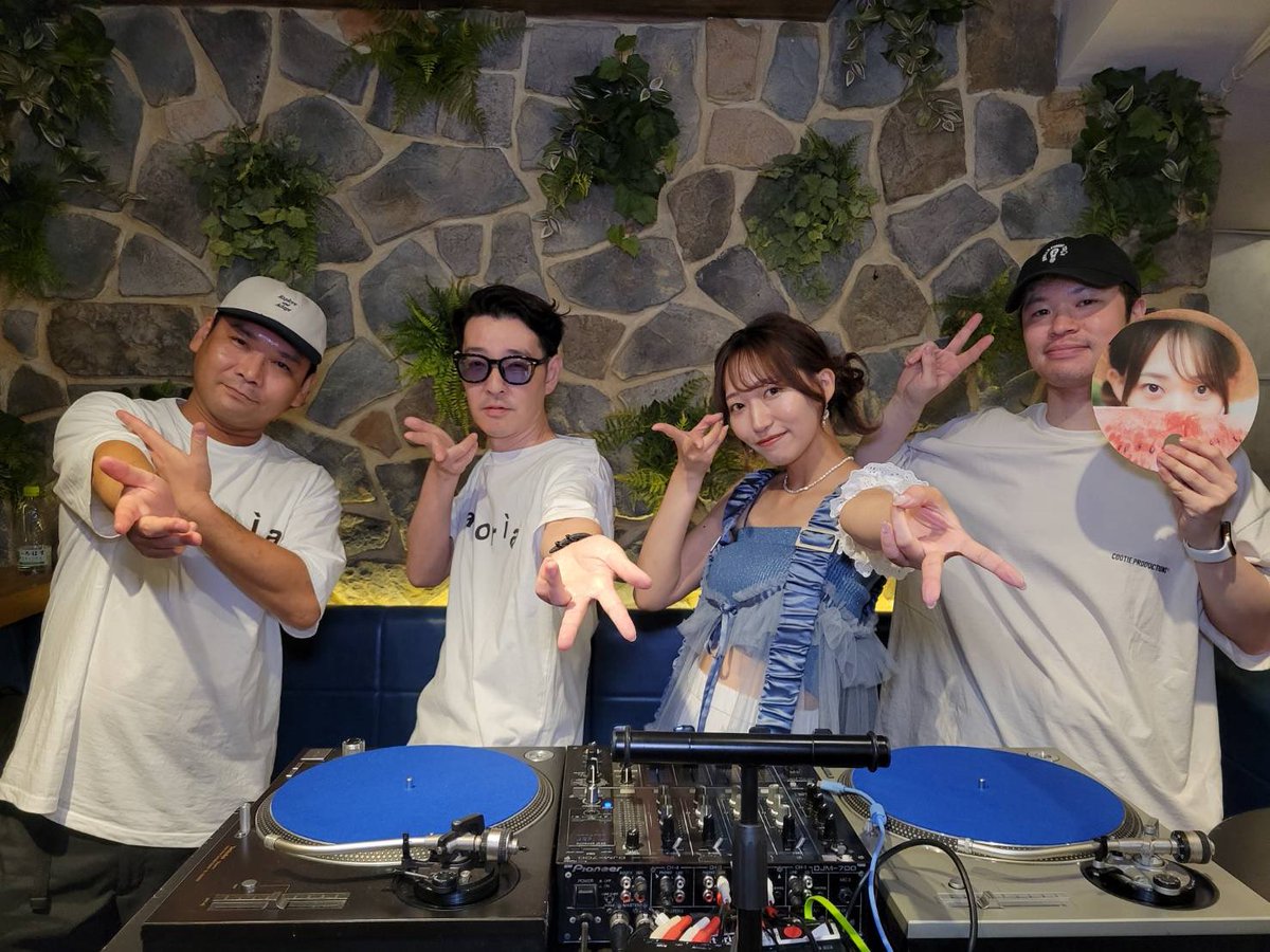 humhum0401's tweet photo. そして、春のワンマンに続き今回もナイスDJでOPEN中と物販中を盛り上げてくださった
trattorìaクルーのみなさんにもBIG LOVE！！

いつもありがとうございます🥹🫶

8月31日に渋谷OTOでtrattorìa#19ありますのでぜひ遊びに来てね😌

私もDJしてるよん🐈‍⬛ https://t.co/z04dyHnzR2