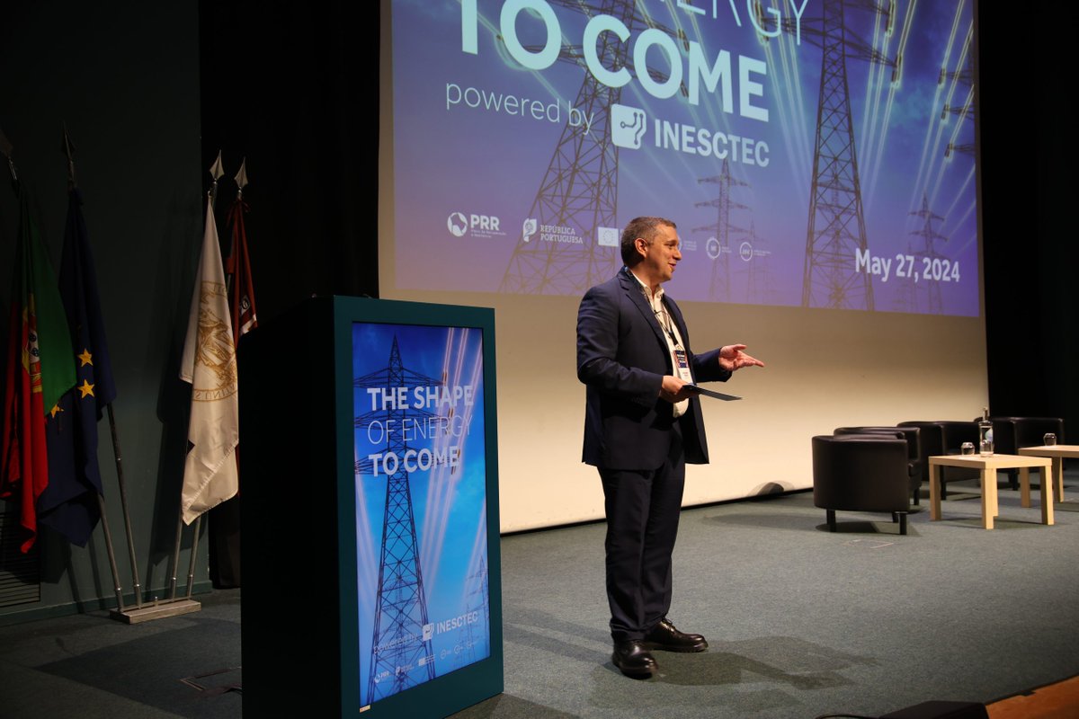 INESCTEC's tweet photo. Have you ever wondered how the future of the electricity sector is being shaped? ⚡️
“The Shape of Energy,” organized by #INESCTEC, brought together more than 200 experts to exchange ideas🌱💡
Read full story 👇
https://t.co/nCSJPNzAr0 https://t.co/YoFoa7izqD