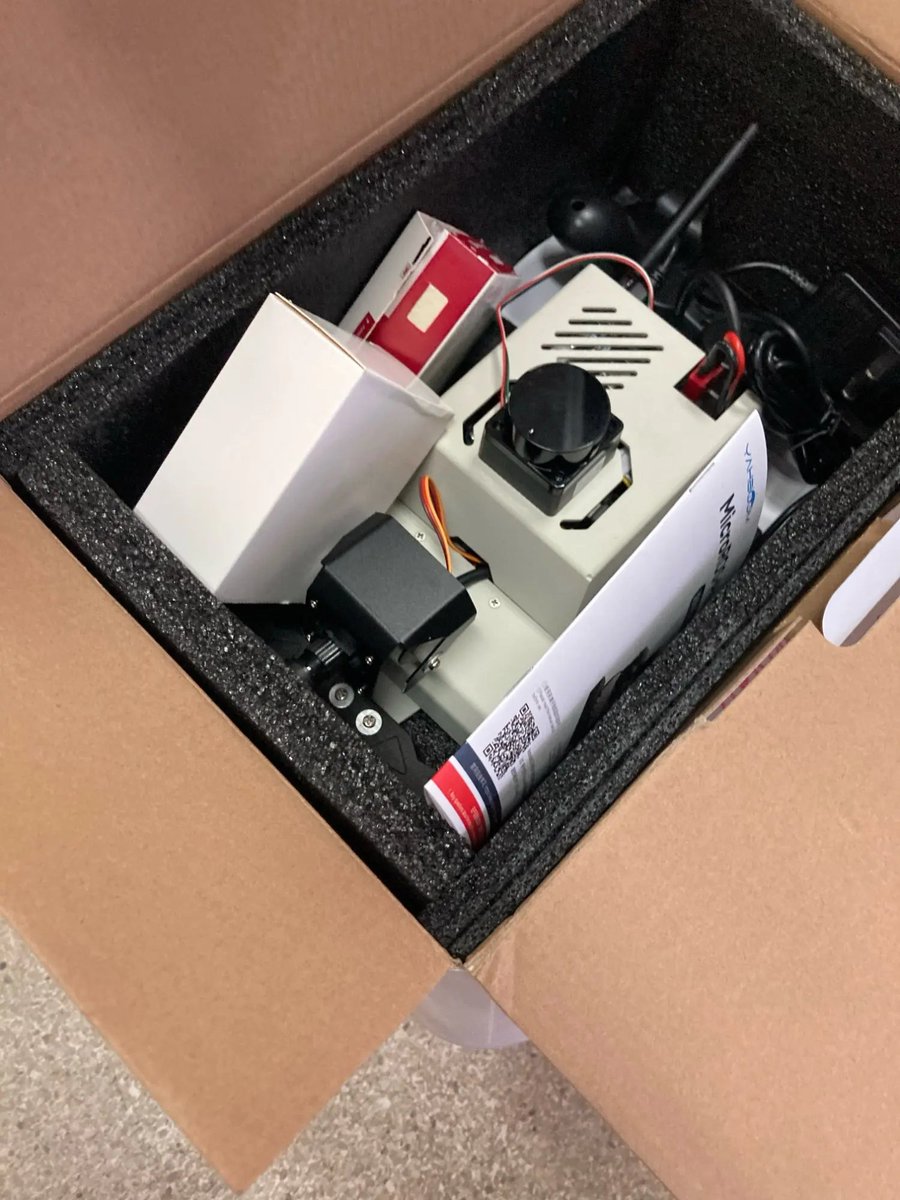 YahboomT's tweet photo. 🤪The most popular robot car among customers recently.
👉Find out more: https://t.co/e1LQ4L0t4N
#RaspberryPi #RaspberryPi5 #ROS2 #Robot #programming #EducationRobot #AI #codingrobot #educational https://t.co/xswwtT8pXg