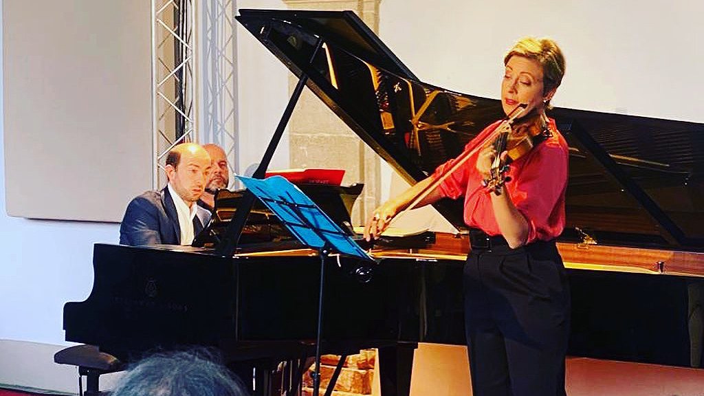 𝗙𝗥𝗔𝗡𝗖̧𝗢𝗜𝗦 𝗗𝗨𝗠𝗢𝗡𝗧 (@fdumontpiano) on Twitter photo Très heureux de jouer à nouveau avec @marina_chiche, en fin de semaine, pour <a href="/LesMusicalesN/">Les Musicales de Normandie</a> !
#ClaraSchumann #Brahms #LiliBoulanger #Fauré
📌 𝗗𝗶𝗺𝗮𝗻𝗰𝗵𝗲 𝟰 𝗮𝗼𝘂̂𝘁 (Varengeville-sur-Mer, 76) ➡ musicales-normandie.com/chiche-dumont-…
📸 Abbaye de Celles-sur-Belle, juillet 2023 Très heureux de jouer à nouveau avec @marina_chiche, en fin de semaine, pour <a href="/LesMusicalesN/">Les Musicales de Normandie</a> !
#ClaraSchumann #Brahms #LiliBoulanger #Fauré
📌 𝗗𝗶𝗺𝗮𝗻𝗰𝗵𝗲 𝟰 𝗮𝗼𝘂̂𝘁 (Varengeville-sur-Mer, 76) ➡ musicales-normandie.com/chiche-dumont-…
📸 Abbaye de Celles-sur-Belle, juillet 2023