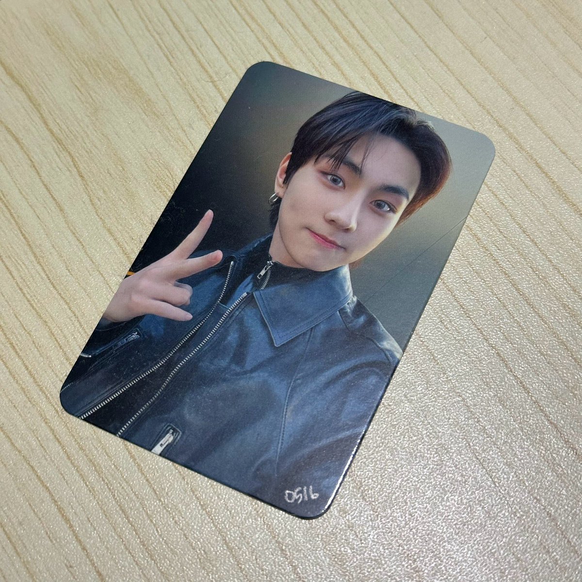 0516mails's tweet image. ❤︎ ic wts lfb ph ➶ #iahwts 

    ⌗ jungwon biker pc 🫧
⟡ ·˚ ₱450 + pf + lsf ( free sf if payo ! )
𖦹 payo | 3 days res w/ 20% nrdp 
ꕥ mod: flash exp, direct jnt
დ on hand ; mint condi

★ enhypen dark blood d:b dear my muse dmm photo card leather jacket benefit