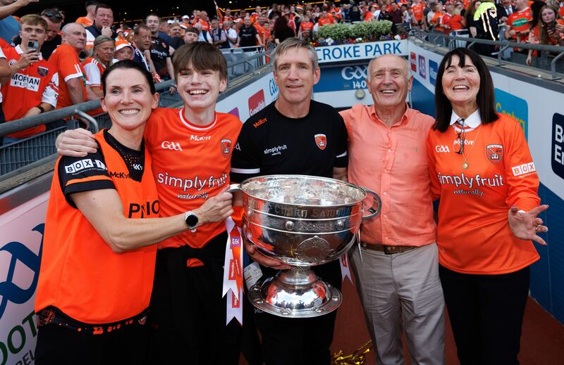EyeSideline's tweet photo. MEMBERS ONLY

Kieran McGeeney joined a very exclusive club yesterday of men that have captained &amp; managed their team to All-Ireland titles!

Kevin Heffernan (Dublin)
Tony Hanahoe (Dublin)
Páidí O'Se (Kerry)
Billy Morgan (Cork)
Brian Dooher (Tyrone)
Kieran McGeeney (Armagh) https://t.co/unw3QwTE9E