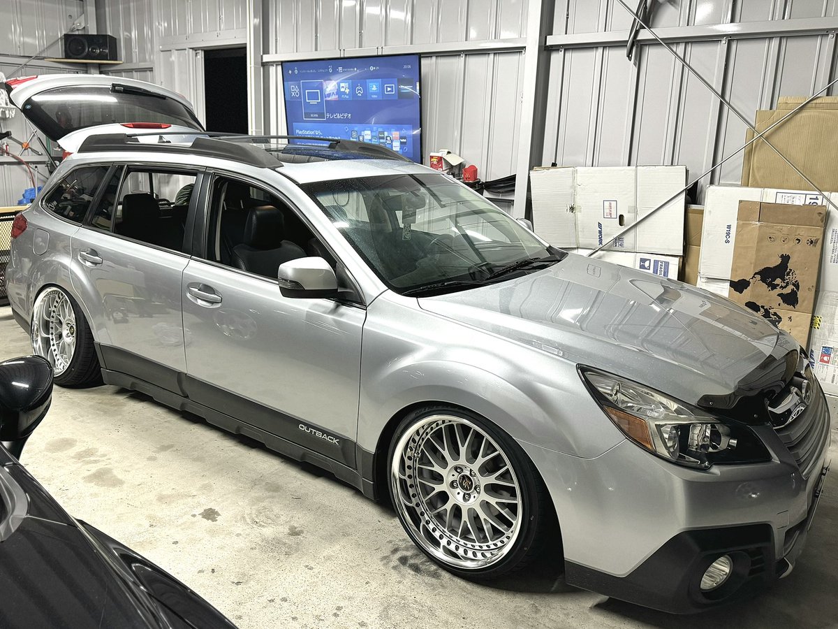 もう大分周りにバレたので😂
VS XX  19×10.5J
ノースペーサーでやっとスペーサー野郎卒業しました😂