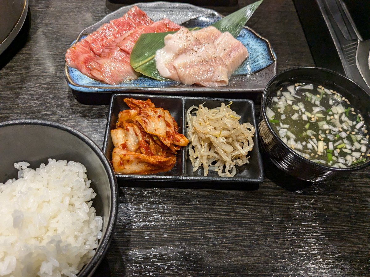 GIFTinNY's tweet photo. 夏バテにはお肉！
ティラミスも美味しい！！
赤と霜 https://t.co/6u4fY6pF94