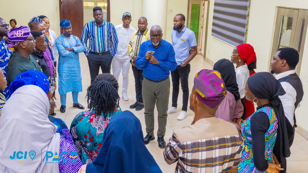 JCIEKO's tweet photo. Monday Motivation from JCI Eko's Game Changer Training at the Mid-Year Recharge!

Kickstart your week with inspiration from our recent transformative session, led by the esteemed JCI Senator Olumide Ajomale. The training focused on excellence, leadership, and

1/3 https://t.co/zg2QZ820Xh
