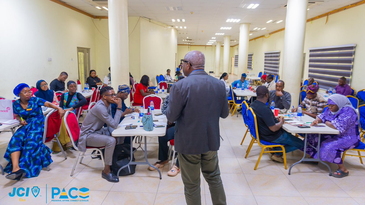 JCIEKO's tweet photo. Monday Motivation from JCI Eko's Game Changer Training at the Mid-Year Recharge!

Kickstart your week with inspiration from our recent transformative session, led by the esteemed JCI Senator Olumide Ajomale. The training focused on excellence, leadership, and

1/3 https://t.co/zg2QZ820Xh
