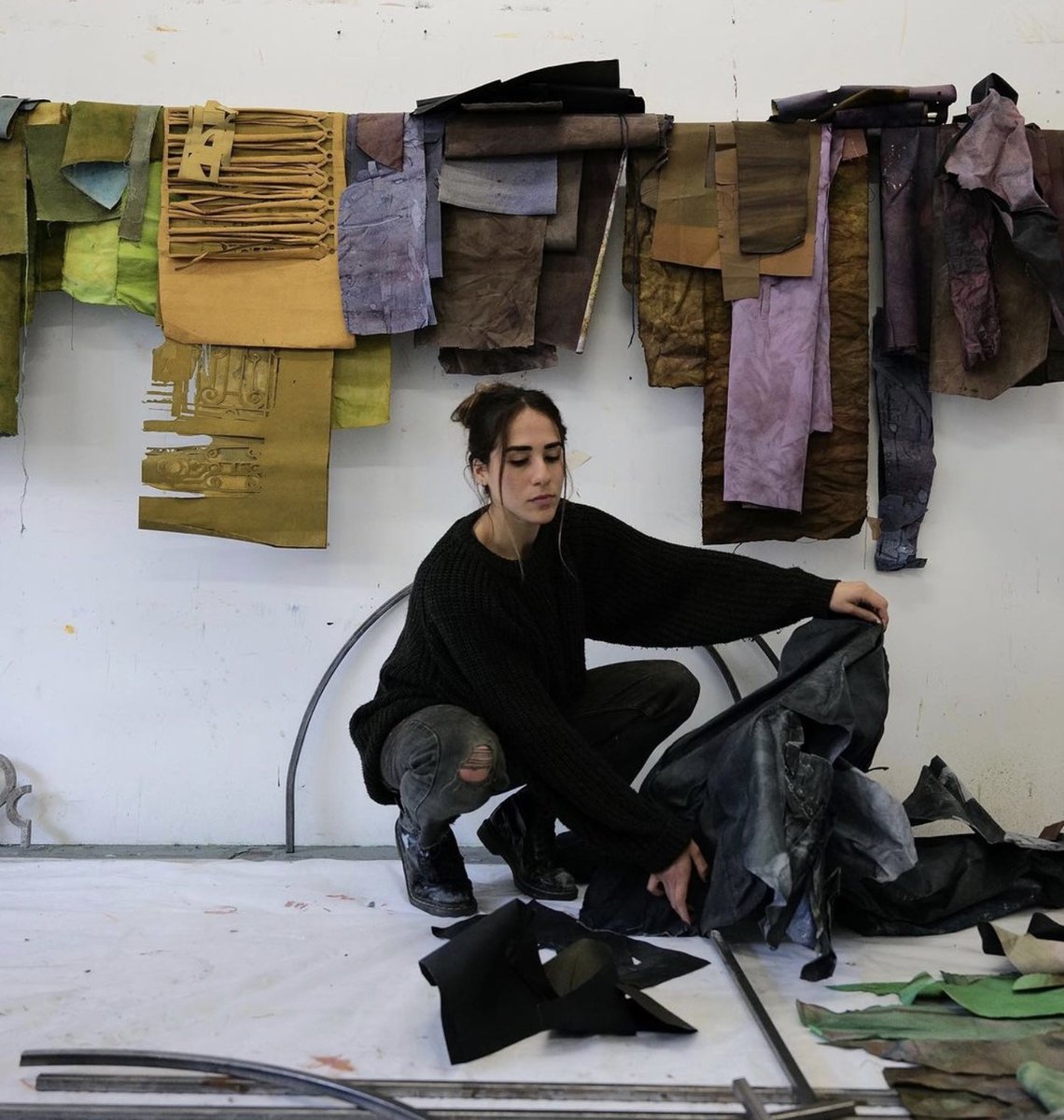 OxHumanities's tweet photo. Read about the @TheRuskin alumni and associate professor on show at this year's Venice Biennale.

https://t.co/QrThqtr6yw https://t.co/CgaNmeMvUb