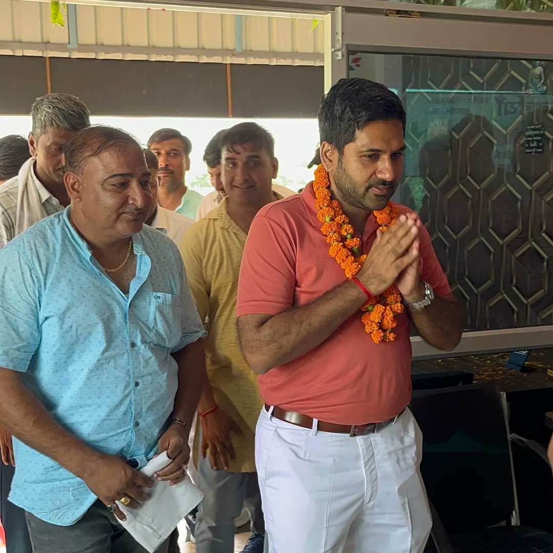 mpalwar's tweet photo. आज #विधानसभा_क्षेत्र_बहरोड़ के गांव डाबडवास, लांबा कॉम्प्लेक्स में ट्री ऑफ़ मनी फाइनेंस एसोसिएट्स के उद्घाटन समारोह में बतौर मुख्य अतिथि शामिल हुआ।
#वृक्षारोपण #एक_पेड़_मां_के_नाम #BhupendraYadav #BhajanlalSharma #BJP4IND #आपणो_अग्रणी_राजस्थान #bjprajasthan #alwarcity #mpalwar https://t.co/hYi4UzB5EG